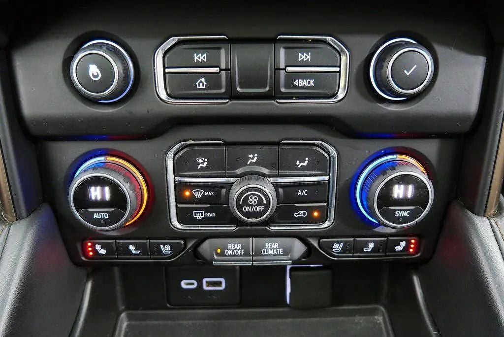 2021 Chevrolet Suburban High Country