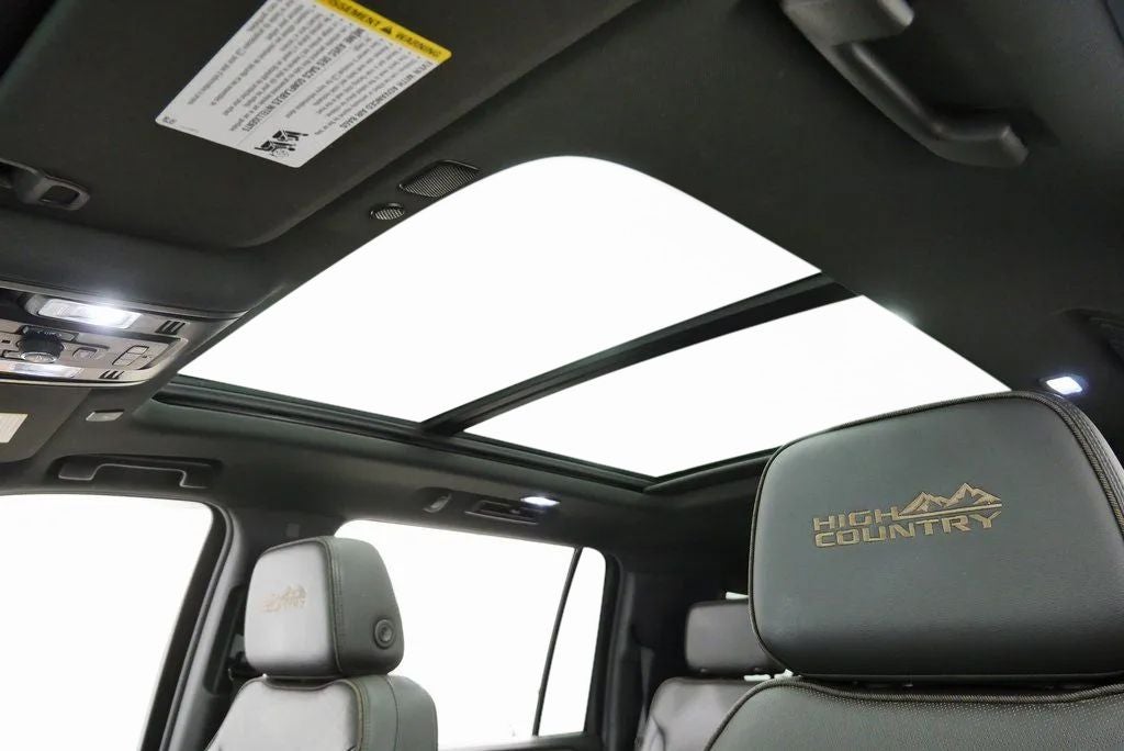 2021 Chevrolet Suburban High Country