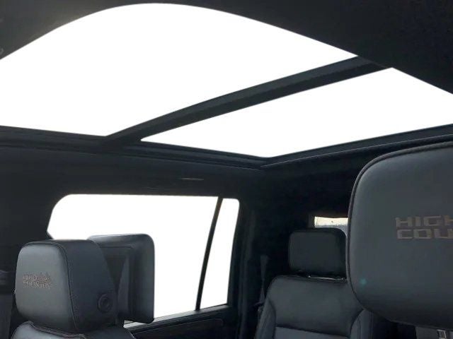 2021 Chevrolet Suburban 4WD High Country