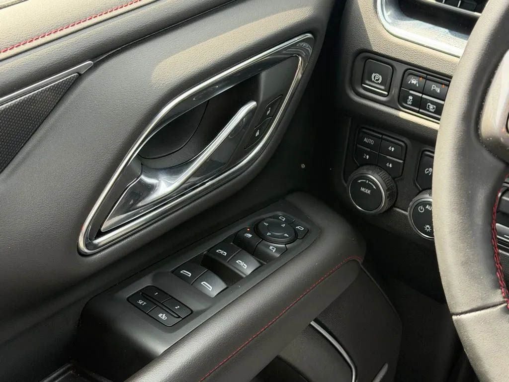 2024 Chevrolet Tahoe 4WD RST