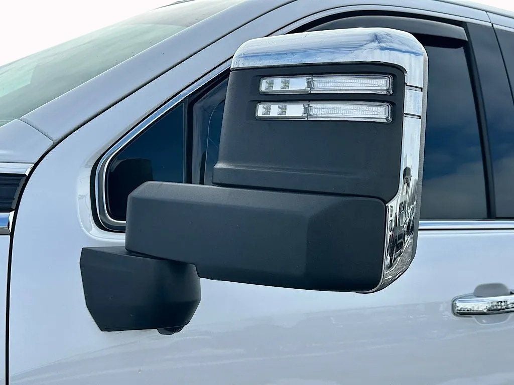 2023 GMC Sierra 2500HD 4WD Crew Cab Standard Bed Denali