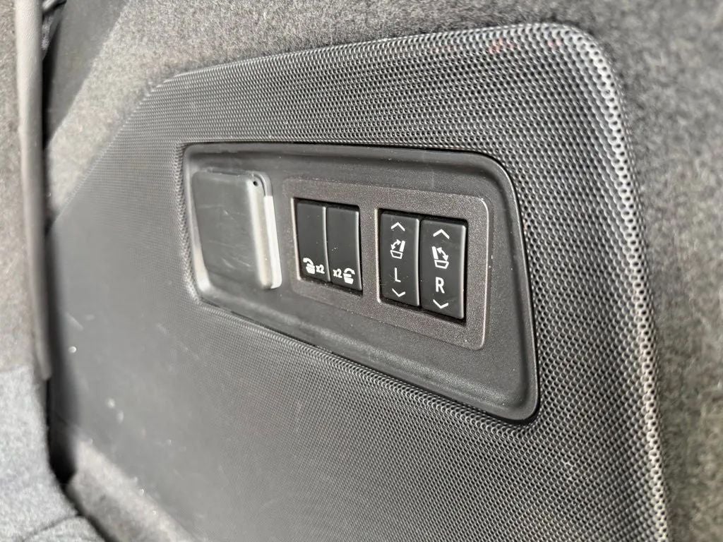 2023 Cadillac Escalade 4WD Premium Luxury
