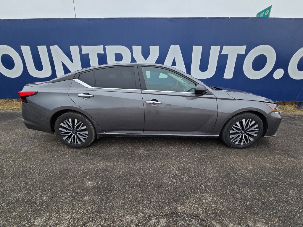 2024 Nissan Altima SV FWD