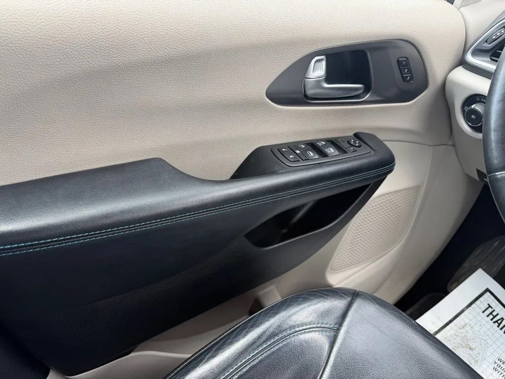 2021 Chrysler Pacifica Touring L