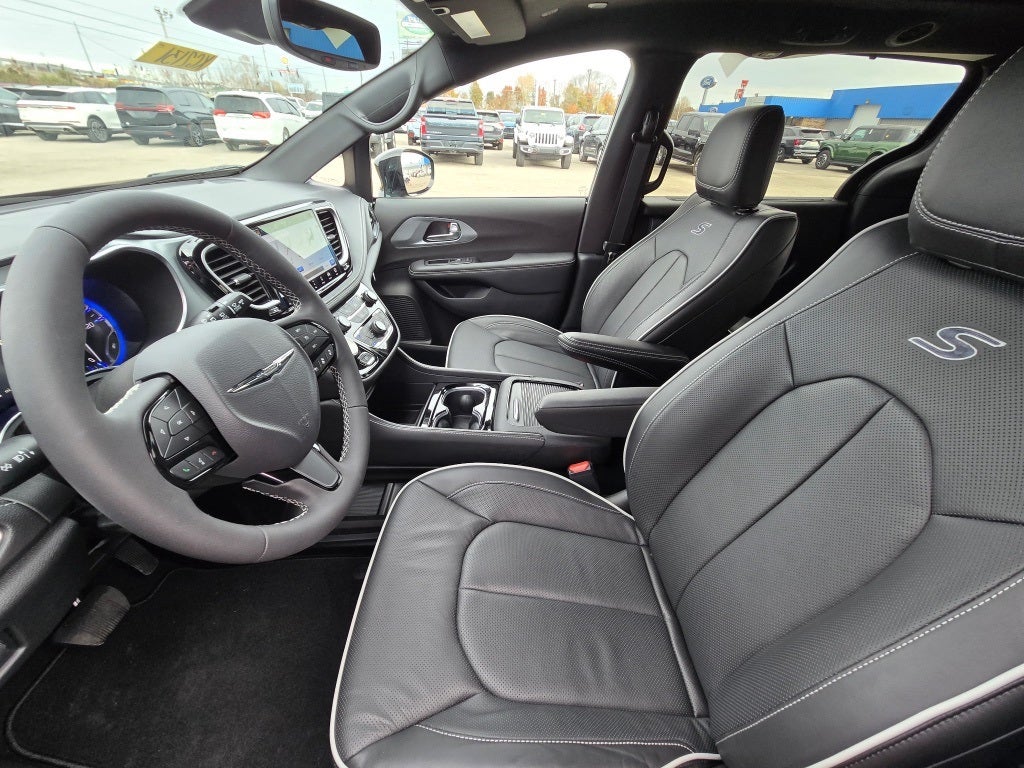 2026 Chrysler Pacifica PACIFICA SELECT AWD