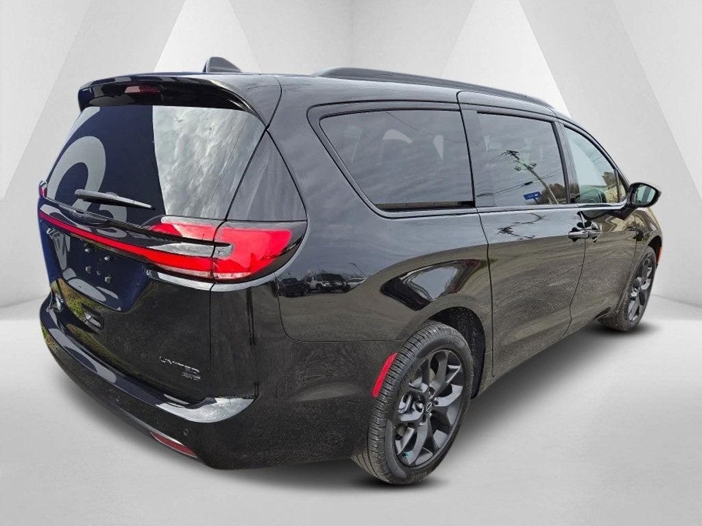 2026 Chrysler Pacifica PACIFICA SELECT AWD