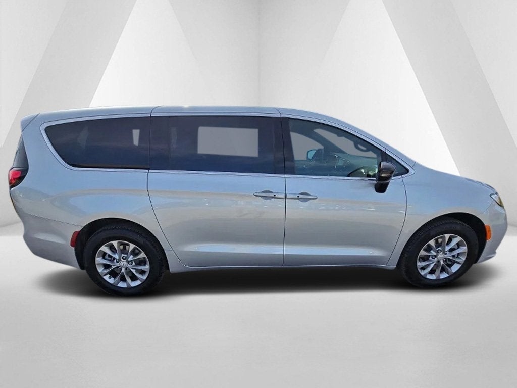 2026 Chrysler Pacifica PACIFICA SELECT AWD