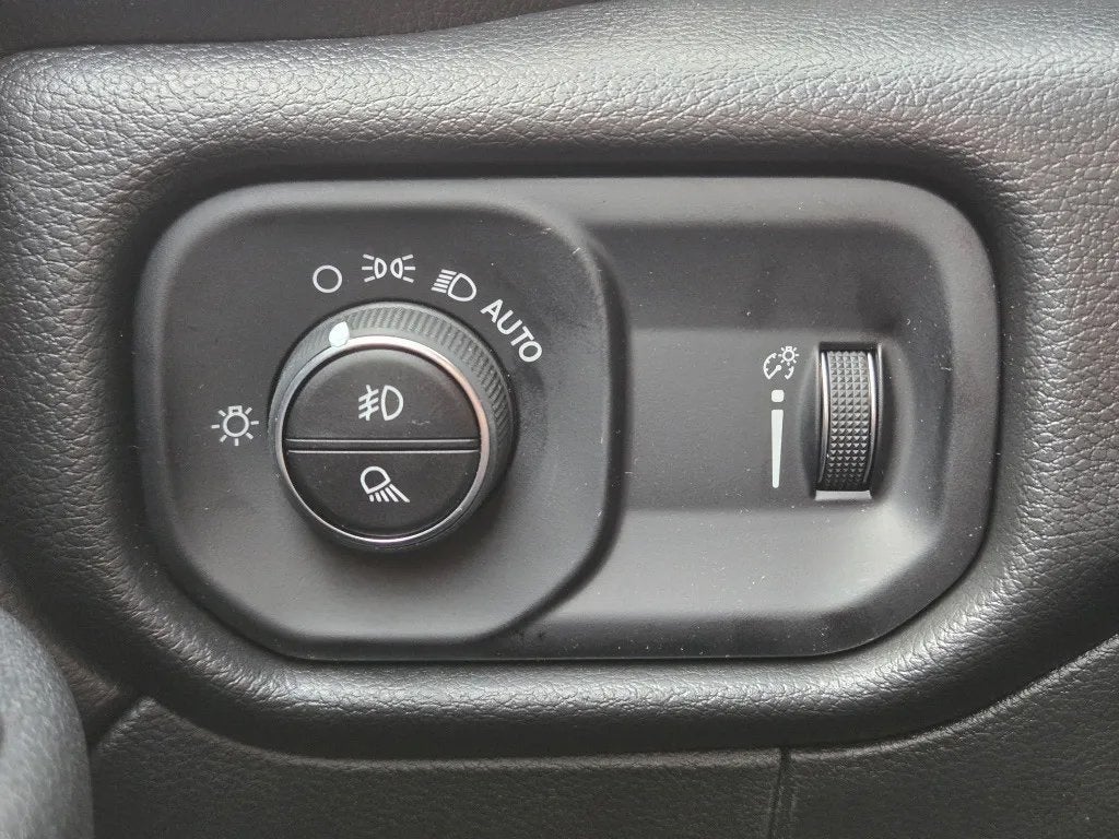 2026 RAM Ram 3500 RAM 3500 TRADESMAN CREW CAB 4X4 6'4' BOX