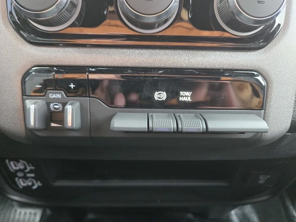 2026 RAM Ram 3500 RAM 3500 TRADESMAN CREW CAB 4X4 6'4' BOX