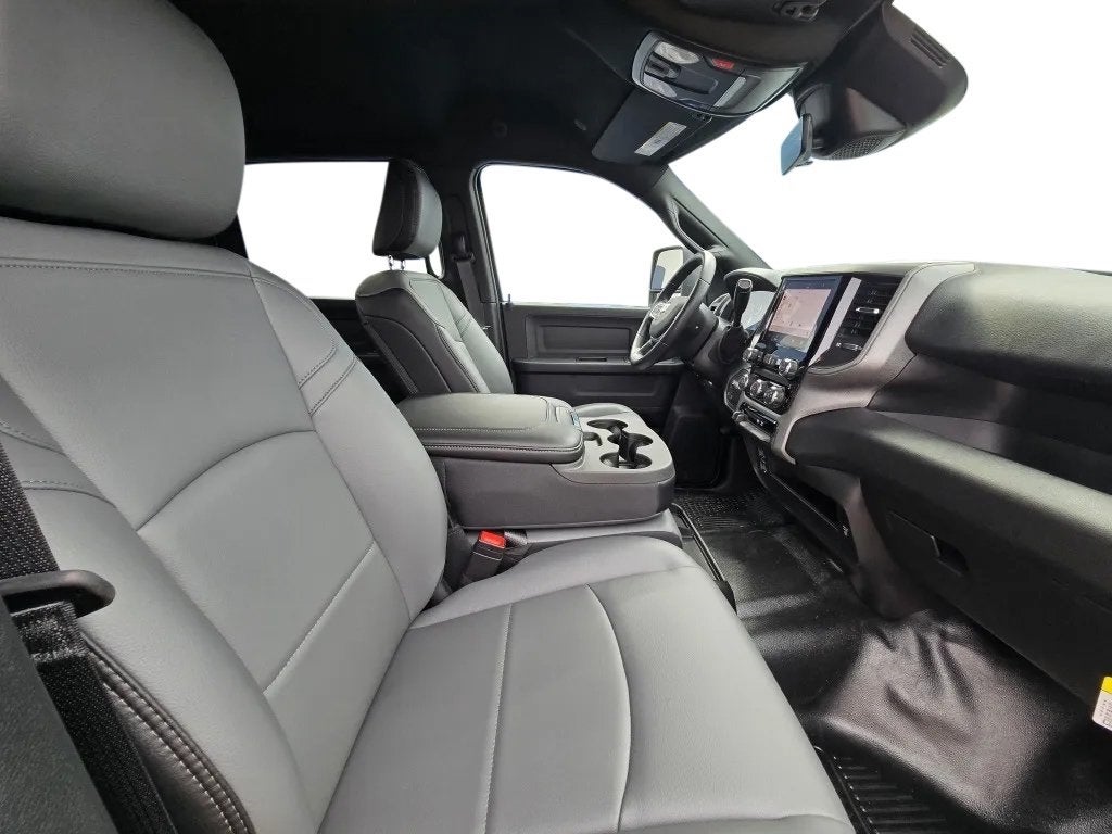 2026 RAM Ram 3500 RAM 3500 TRADESMAN CREW CAB 4X4 6'4' BOX