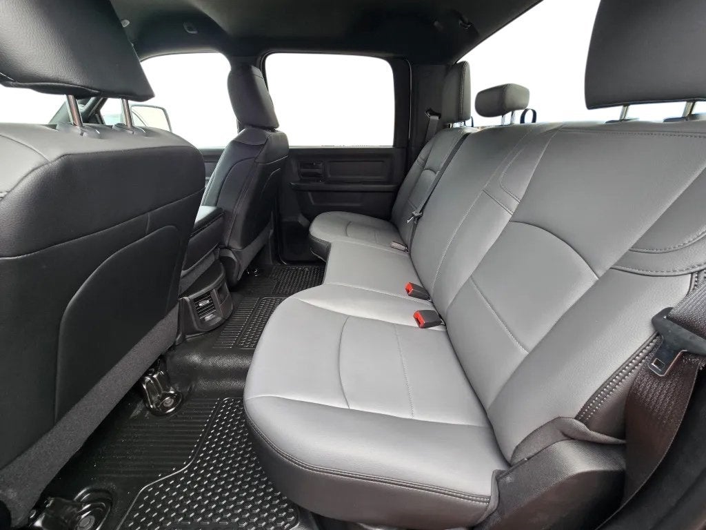 2026 RAM Ram 3500 RAM 3500 TRADESMAN CREW CAB 4X4 6'4' BOX