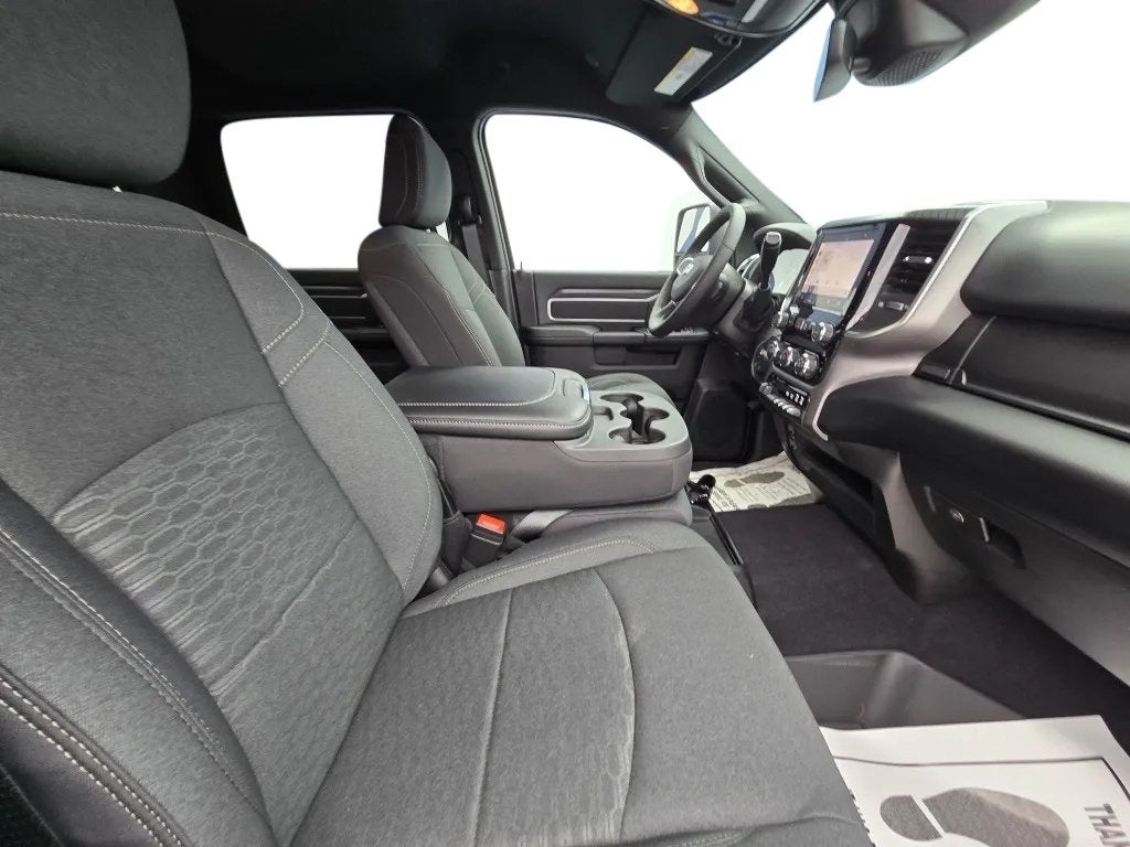 2026 RAM Ram 3500 RAM 3500 BIG HORN CREW CAB 4X4 6'4' BOX