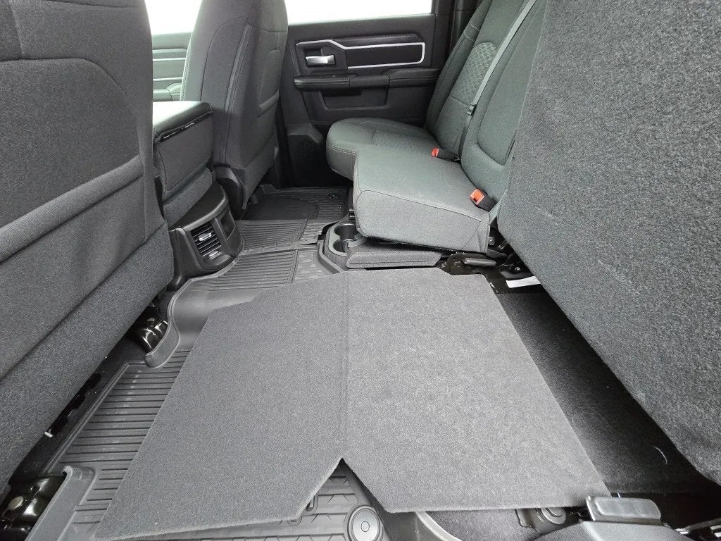 2026 RAM Ram 3500 RAM 3500 BIG HORN CREW CAB 4X4 6'4' BOX