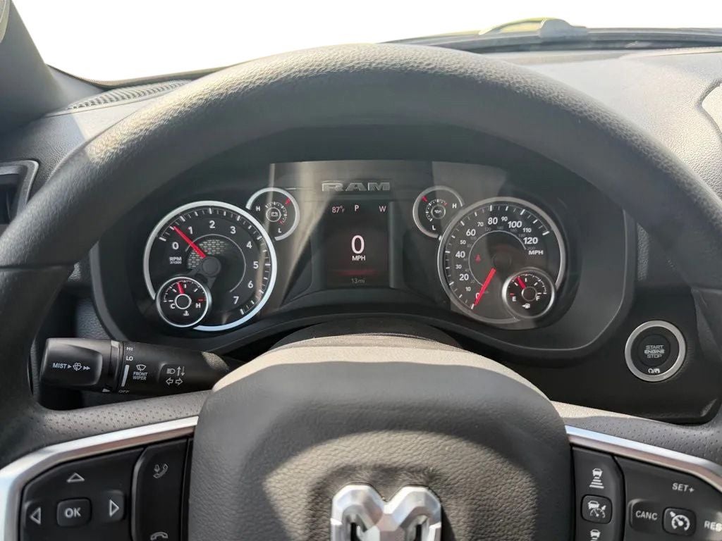 2026 RAM Ram 1500 RAM 1500 TRADESMAN CREW CAB 4X4 5'7' BOX