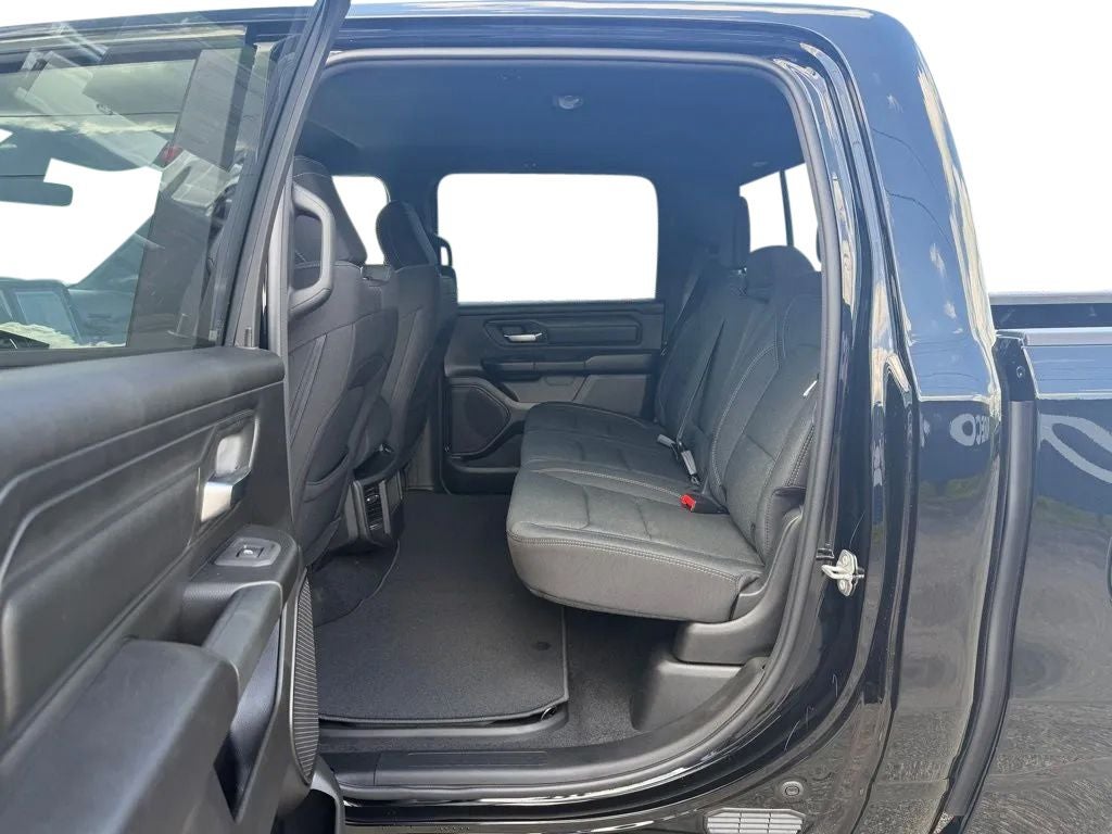 2026 RAM Ram 1500 RAM 1500 TRADESMAN CREW CAB 4X4 5'7' BOX