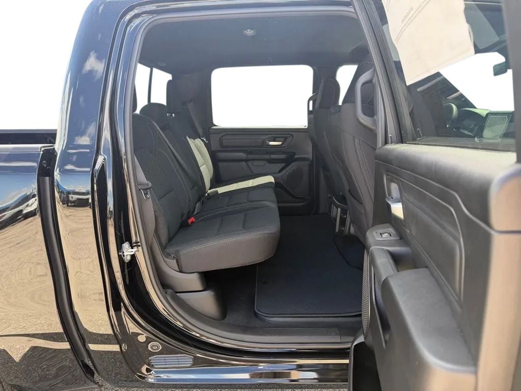 2026 RAM Ram 1500 RAM 1500 TRADESMAN CREW CAB 4X4 5'7' BOX