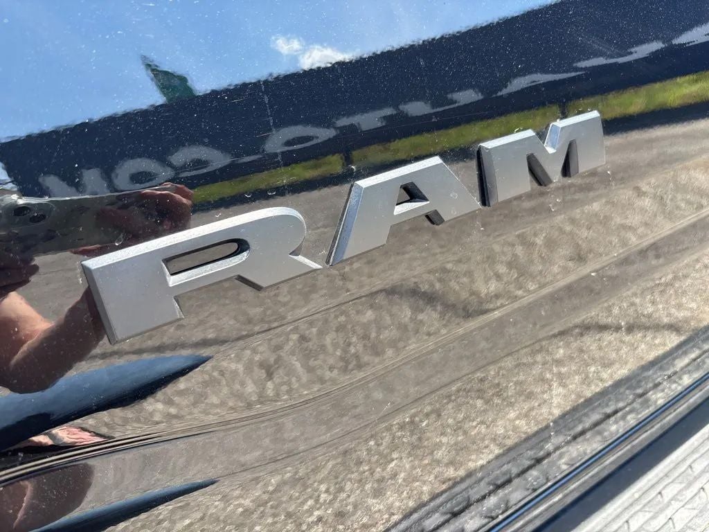 2026 RAM Ram 1500 RAM 1500 EXPRESS CREW CAB 4X4 5'7' BOX