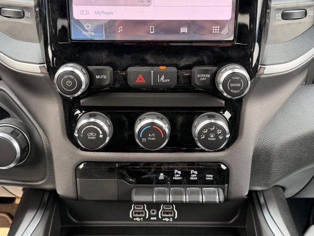 2026 RAM Ram 1500 RAM 1500 EXPRESS CREW CAB 4X4 5'7' BOX