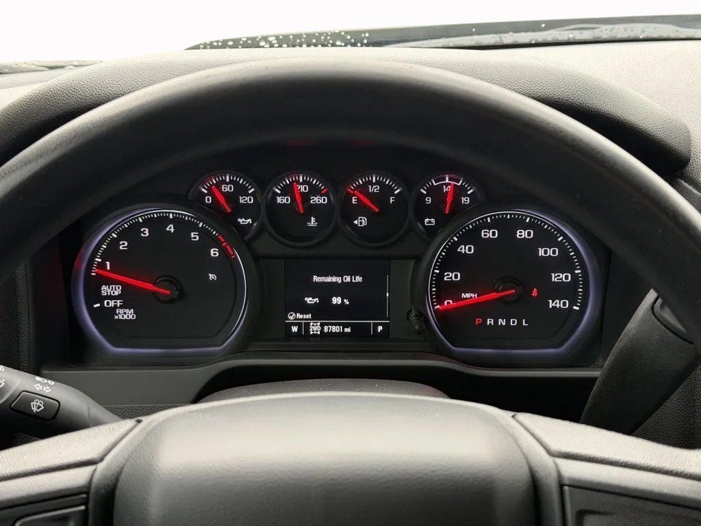 2023 Chevrolet Silverado 1500 4WD Crew Cab Short Bed Custom