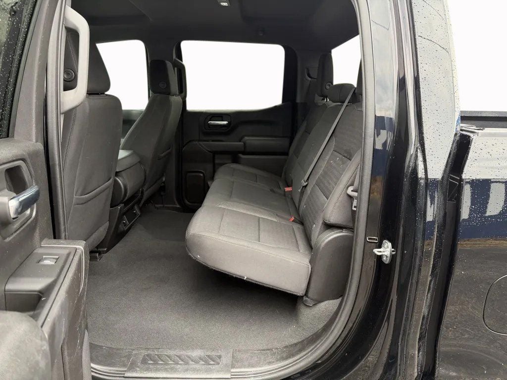 2023 Chevrolet Silverado 1500 4WD Crew Cab Short Bed Custom