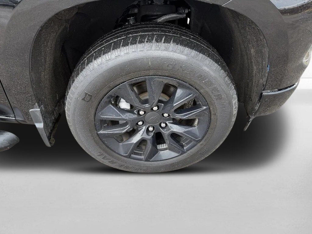 2023 Chevrolet Silverado 1500 4WD Crew Cab Short Bed Custom