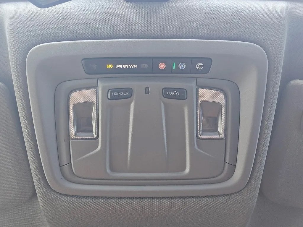 2022 Chevrolet Silverado 1500 LTD 4WD Crew Cab Short Bed Custom