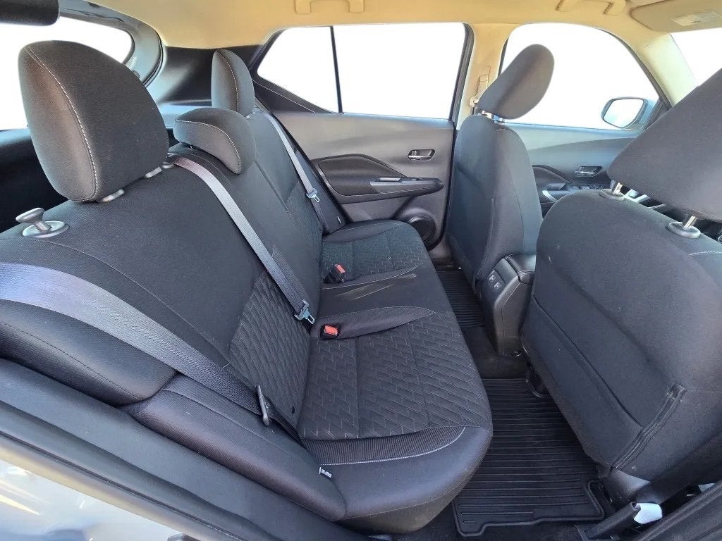 2023 Nissan Kicks SV Xtronic CVT