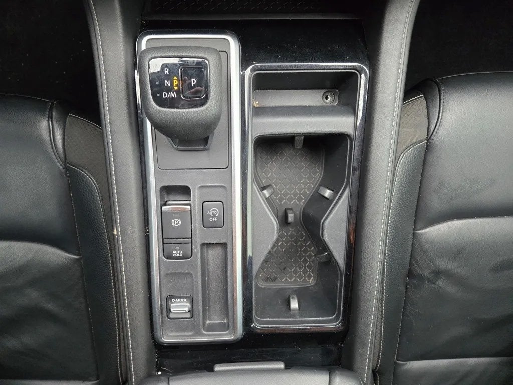 2022 Nissan Pathfinder SL 2WD