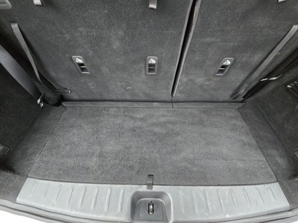 2022 Nissan Pathfinder SL 2WD