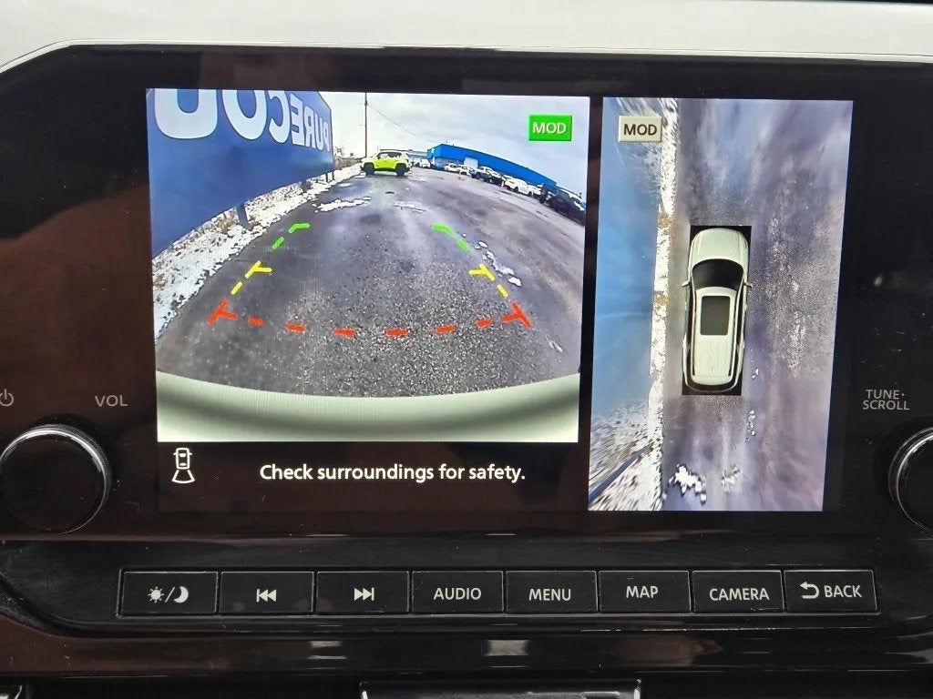 2022 Nissan Pathfinder SL 2WD